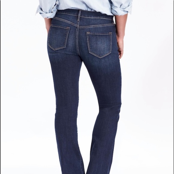 SOLD! Old Navy 8S Curvy Fit Mid-Rise Bootcut Jeans - Picture 7 of 8